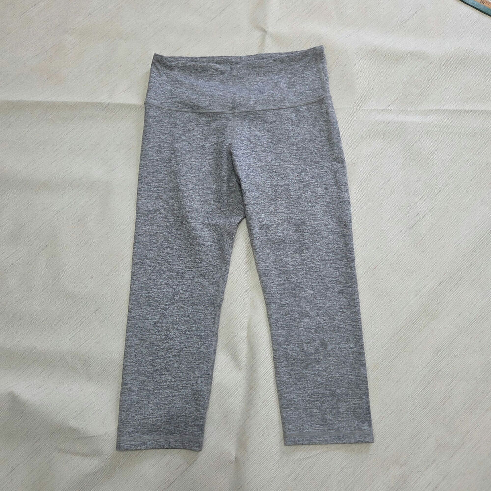 Old Navy Active Go Dry athletic 3/4 leg fitted leggings Womens size L